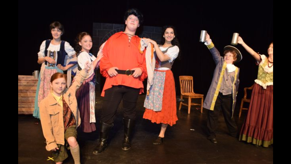 GASTON & SILLY GIRLS