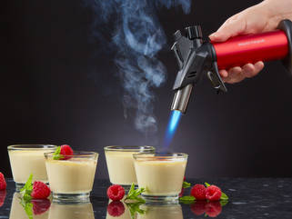 Blow-Torch-Creme-Brulee-2.jpg
