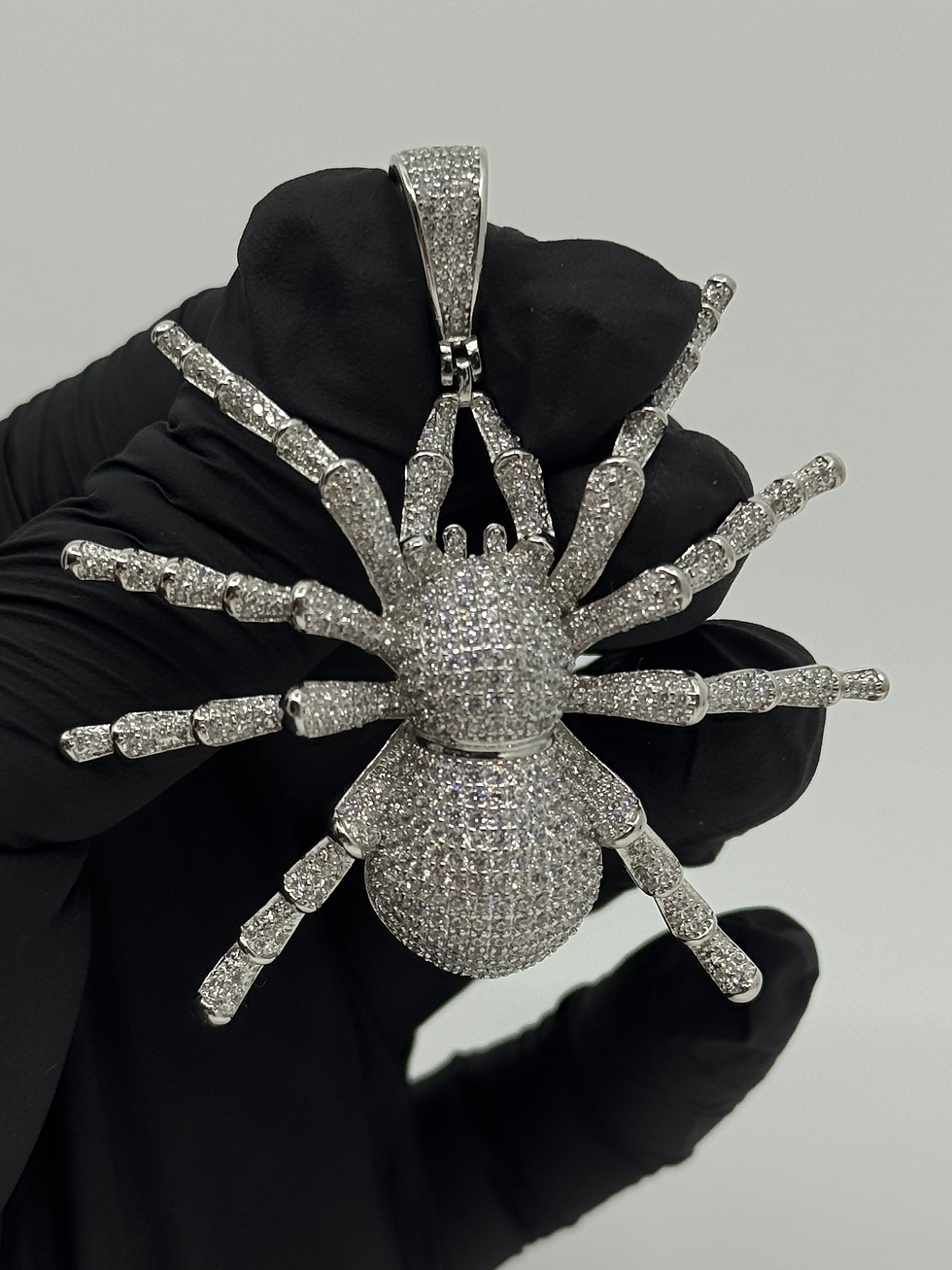 Collar araña de plata con brillantes, joyería Silversoul