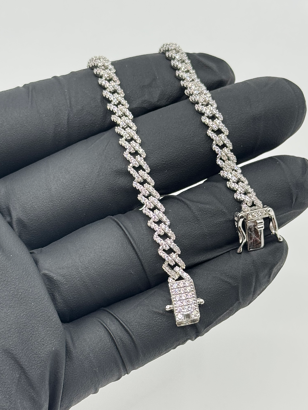Pulsera de cadena cubana con brillantes, cierre de presión