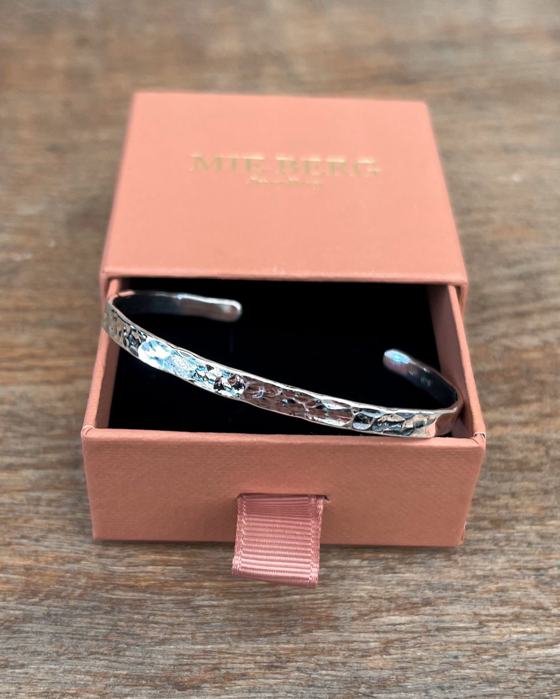 Hammered | Glimmer Cuff