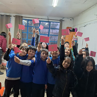 Estudiantes Escuela Carmen Chacón en aniversario 46