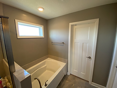 glass shower 2.HEIC