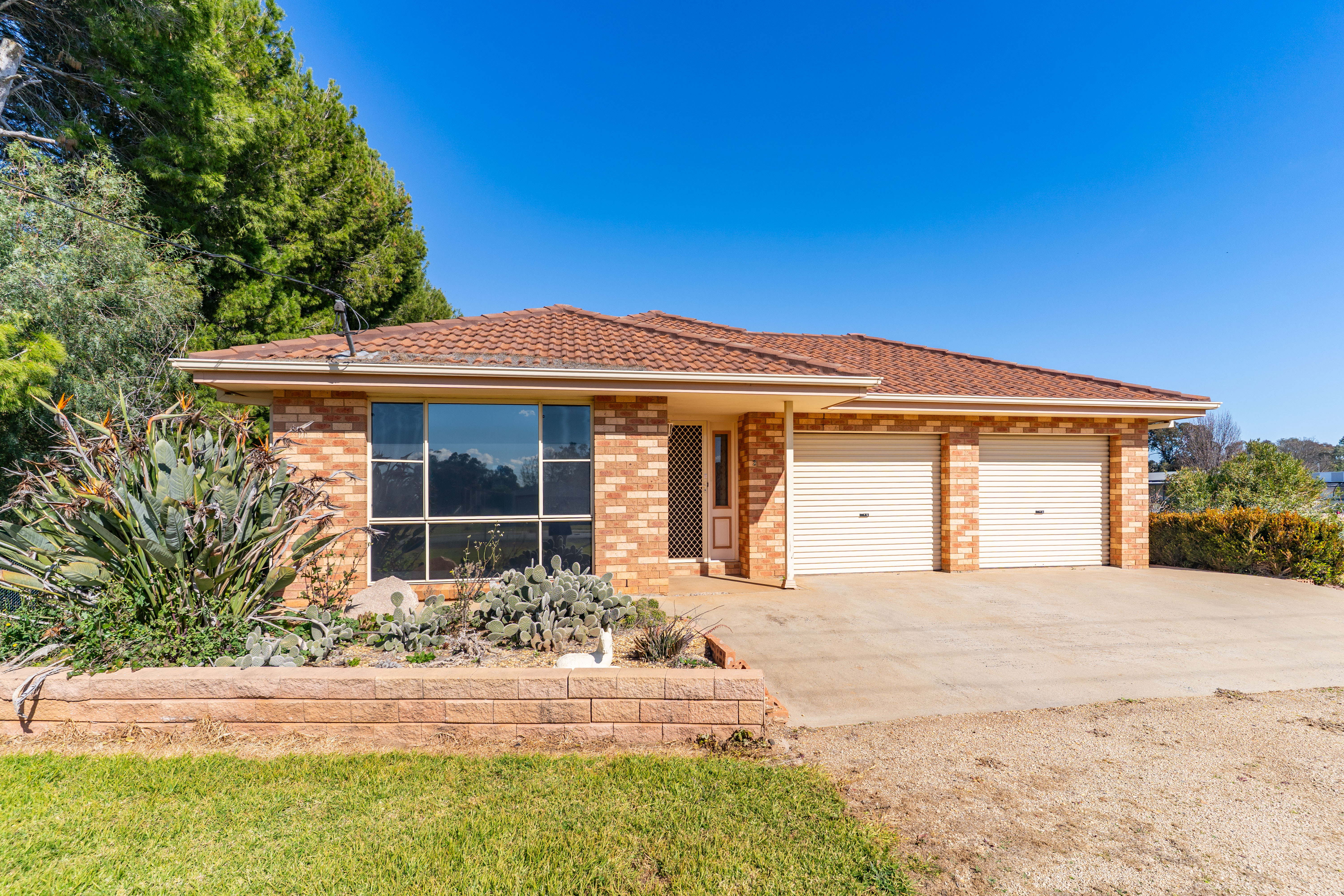 2 Oberon Street, EUGOWRA NSW 2810, Eugowra - Image 1