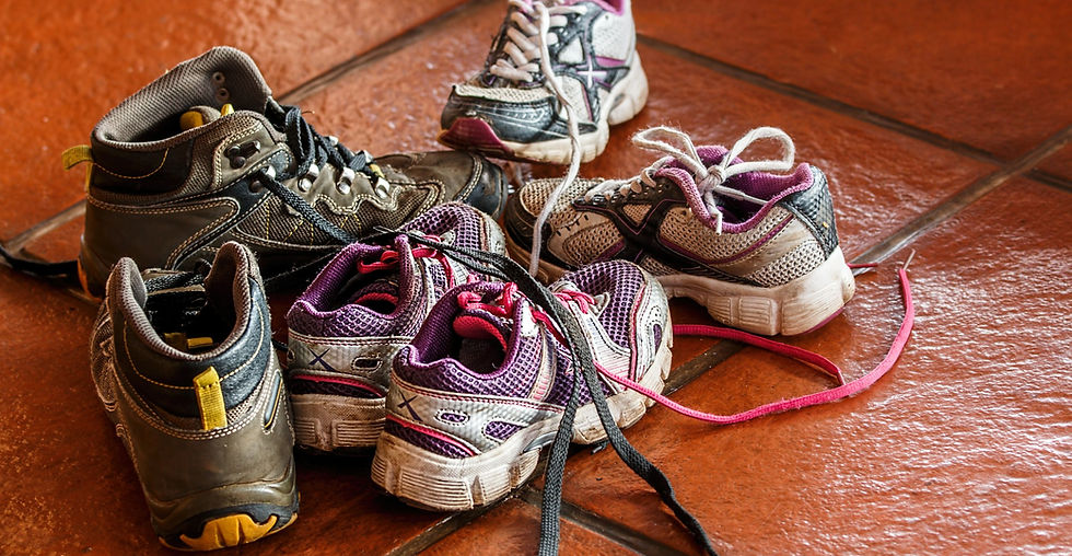 childrens-shoes-486016_1920.jpg