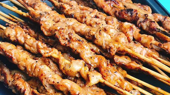 鸡肉串 chicken skewers