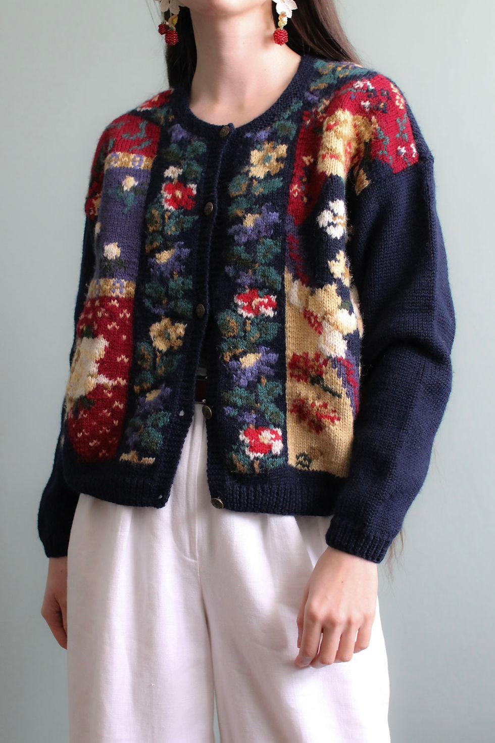 Thumbnail: Vintage vest met bloemen Oostenrijkse stijl voorzijde