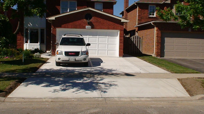 Concrete driveway, Toronto