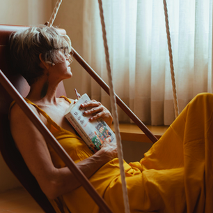 The Hormonal Rollercoaster: Understanding Perimenopause Symptoms