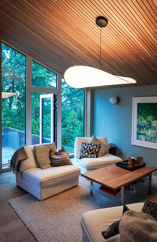 Stue Eikegulv Himling eik utgang balkong Arkitekttegnet enebolig Desingmøbler Designlampe