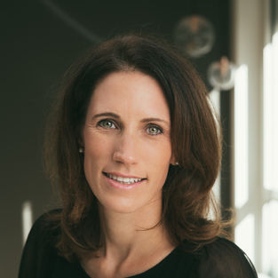 https://www.linkedin.com/in/andrea-hartmair/