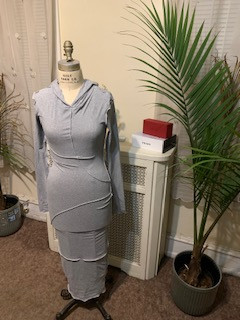 Super Langarm Bodycon Maxikleid mit Kapuze - Bild 9 von 10