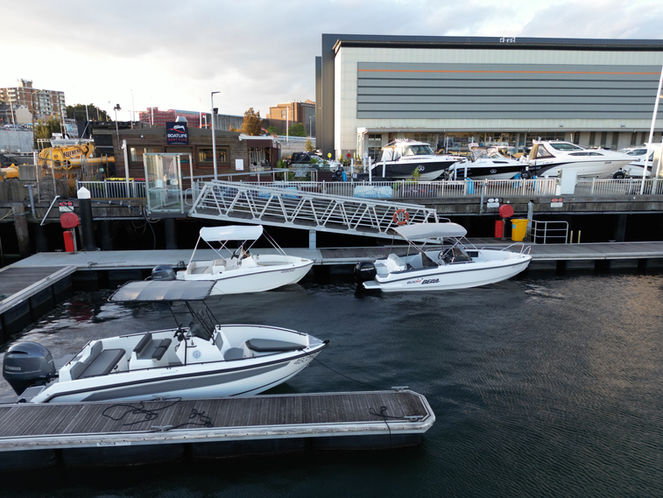 Bella 600 r, Compass 165cc at Sydney Boathouse