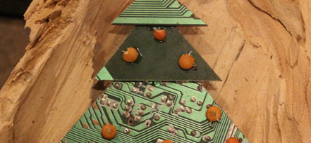 WEEE xmas star-The ReUsery.org.uk.JPG