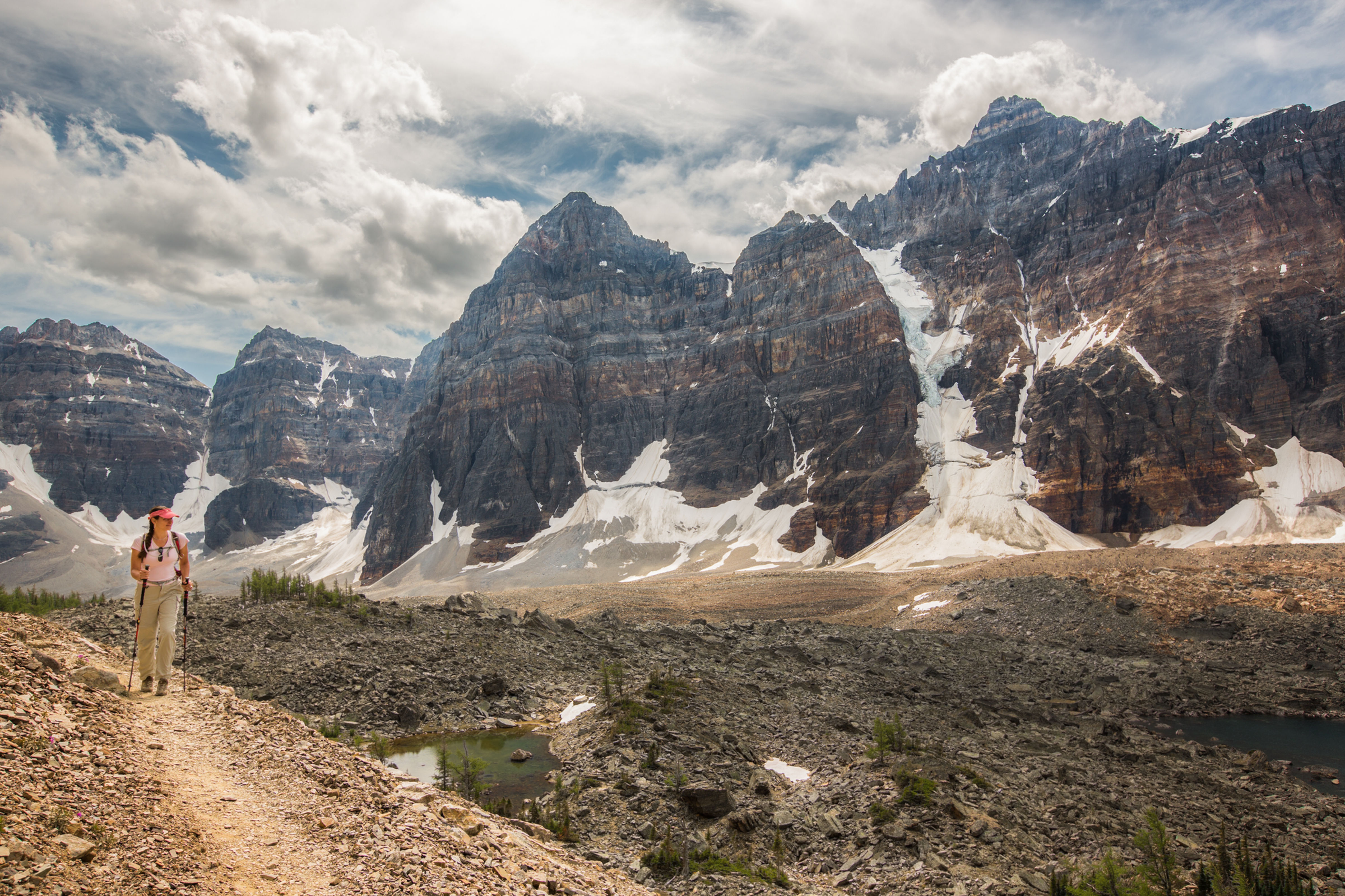 Ten Peaks Valley Hiker with View (Banff N.P.)