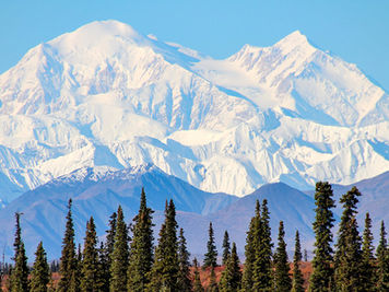 5 lugares com neve o ano todo para escapar do calor