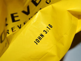 7 marcas famosas que levam mensagens de fé