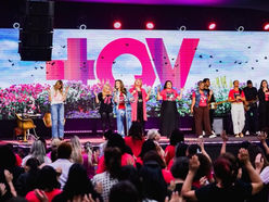 "Deus tem um transbordar de vasilhas para você!"