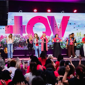 "Deus tem um transbordar de vasilhas para você!"