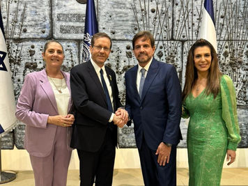Apóstolo Estevam se encontra com o presidente de Israel