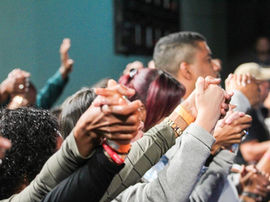 Renascer realiza "Encontro com Deus" neste sábado