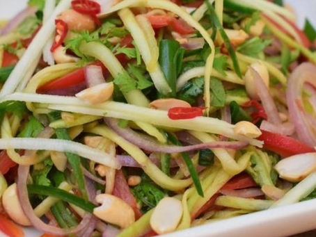 Ensalada Tailandesa de Mango Verde