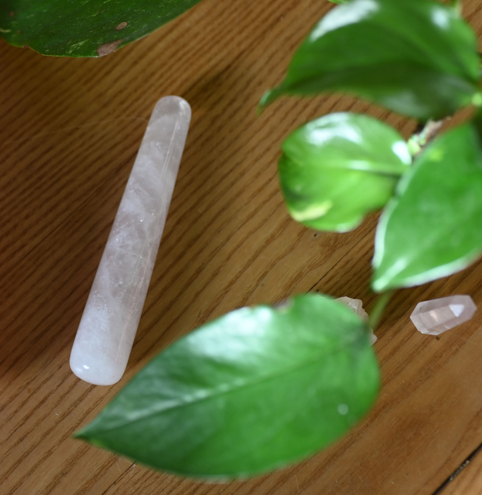 Yoni Zauberstäbchen Rosenquarz