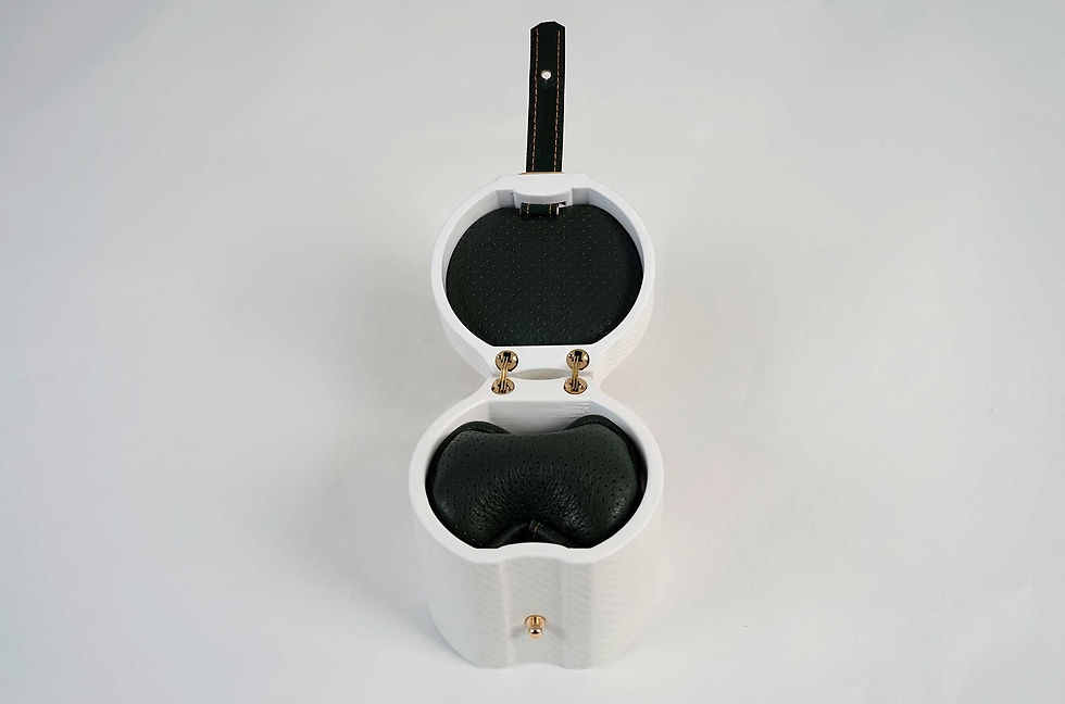 Thumbnail: Rigid Case MT Travel -Single - White Carbon/Green Leather - open view 3