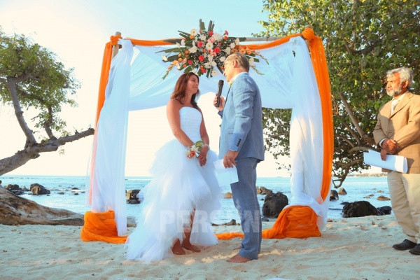 Conseils De Choisir Une Robe De Mariee De Plage Qui Vous Convient Le Mieux