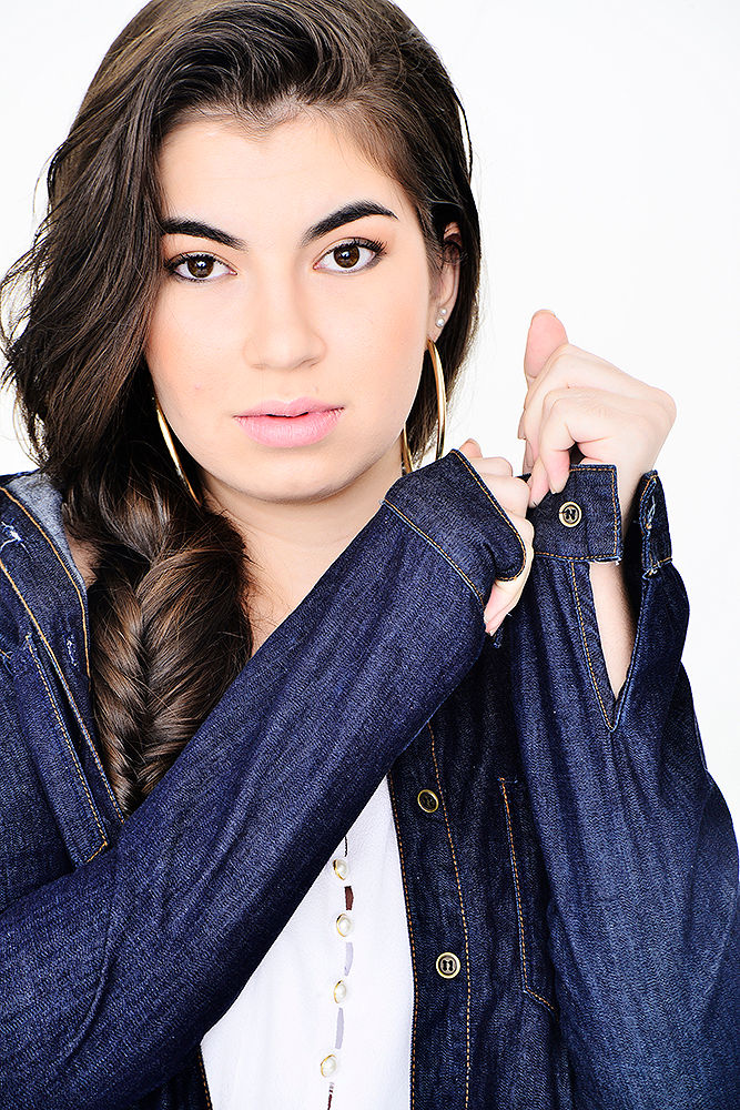 Thumbnail: Zay Oliveira