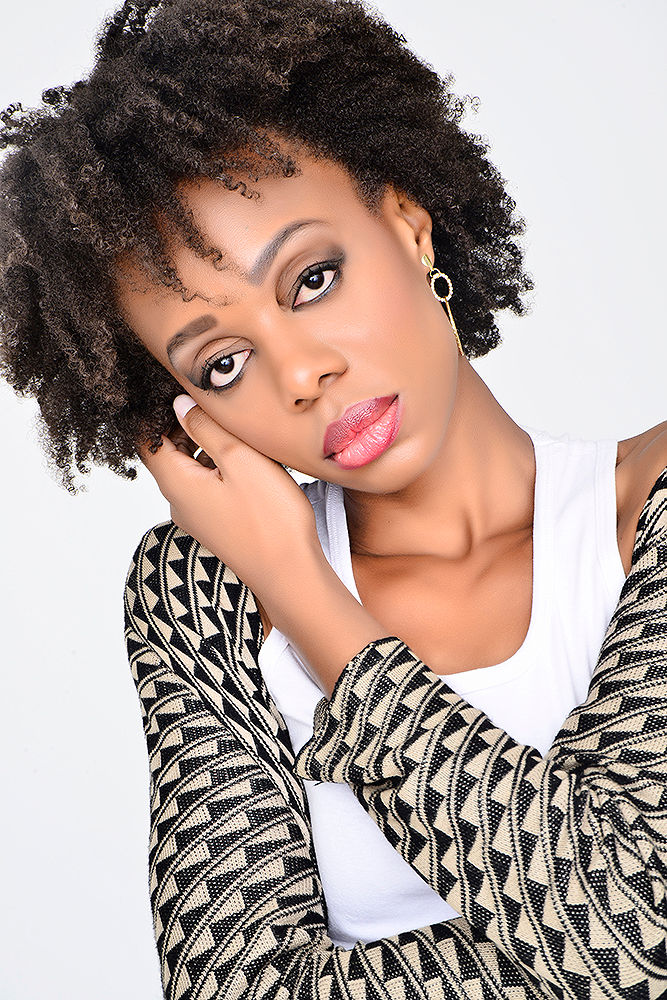 Thumbnail: Natália Regina