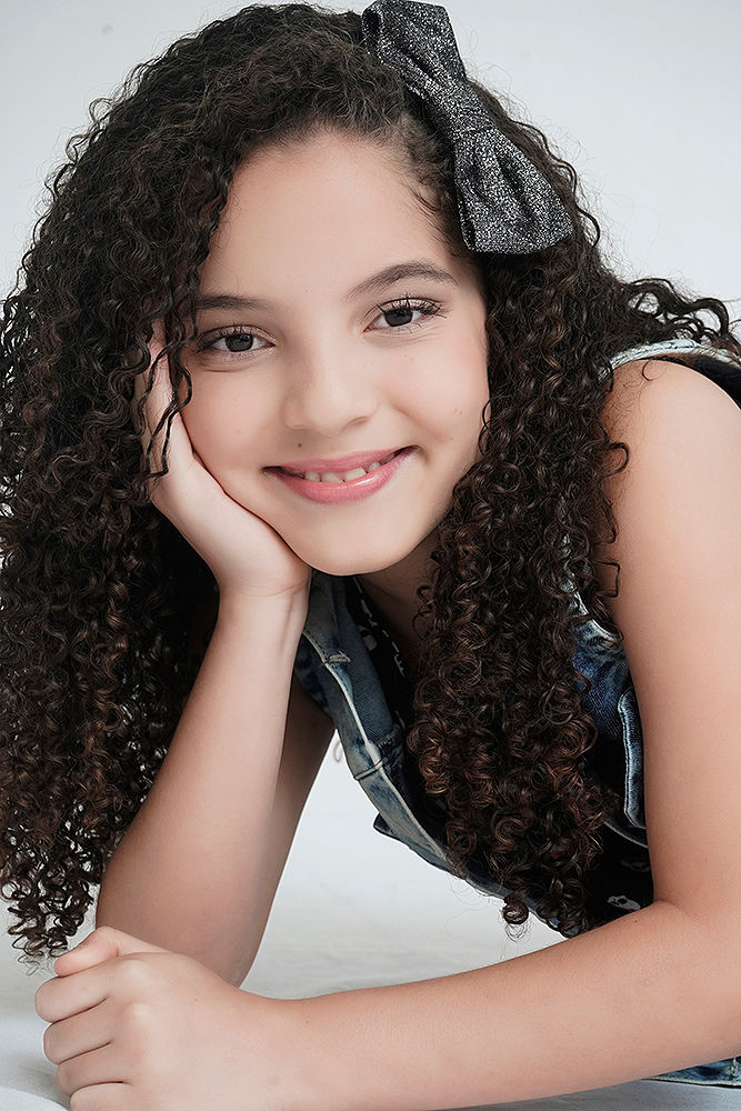 Thumbnail: Emanuelly Letícia