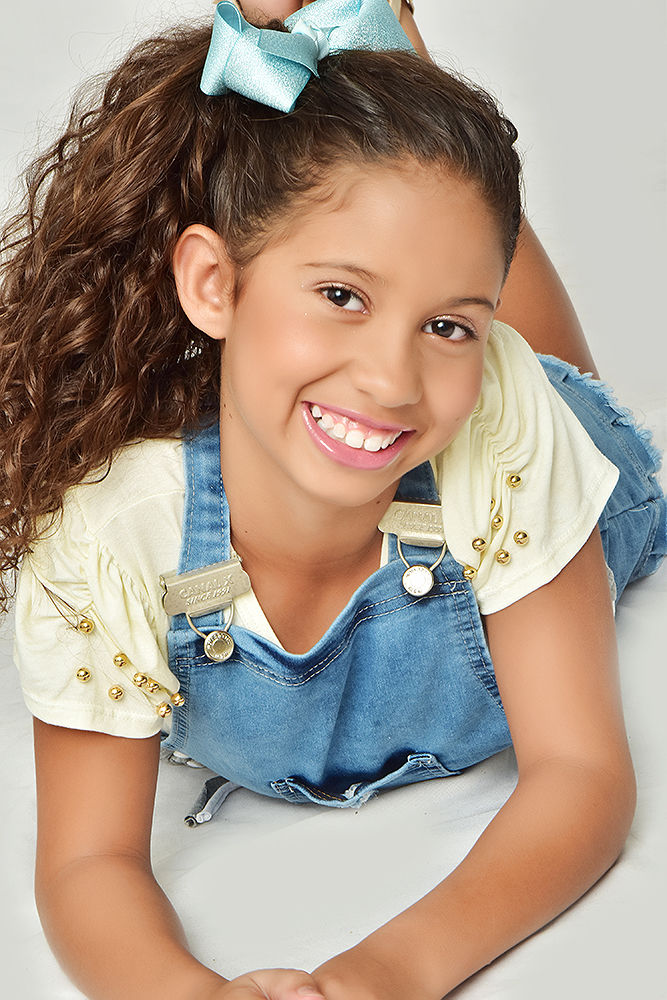 Thumbnail: Joyce Andrade