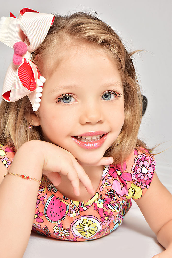 Thumbnail: Ághata Santana