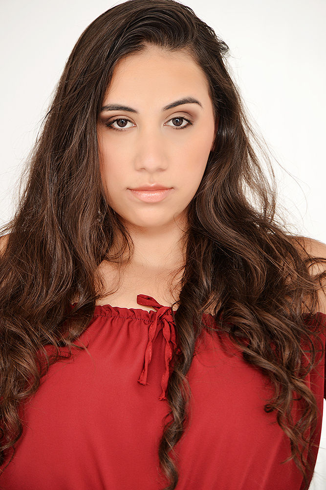 Thumbnail: Sofia Alencar