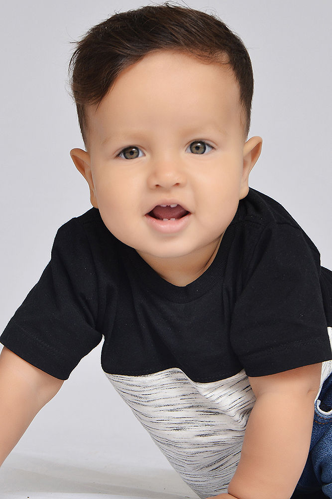 Thumbnail: Adryan Lucas