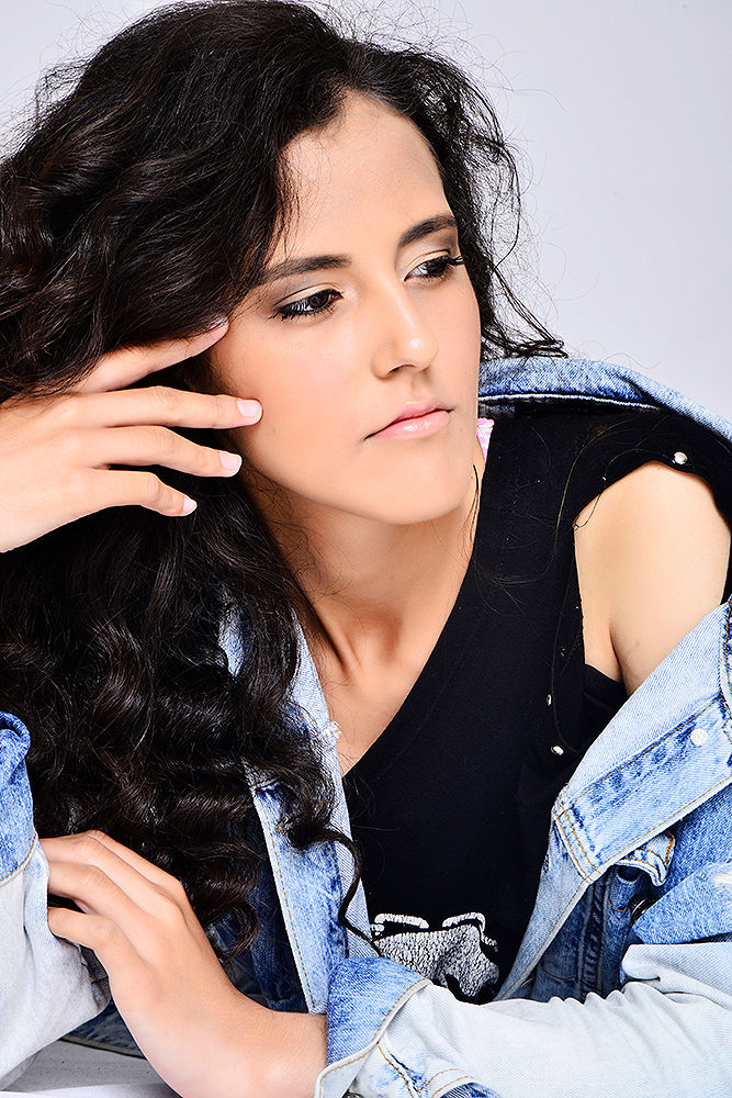 Thumbnail: Jessica Dayane Cieslinske