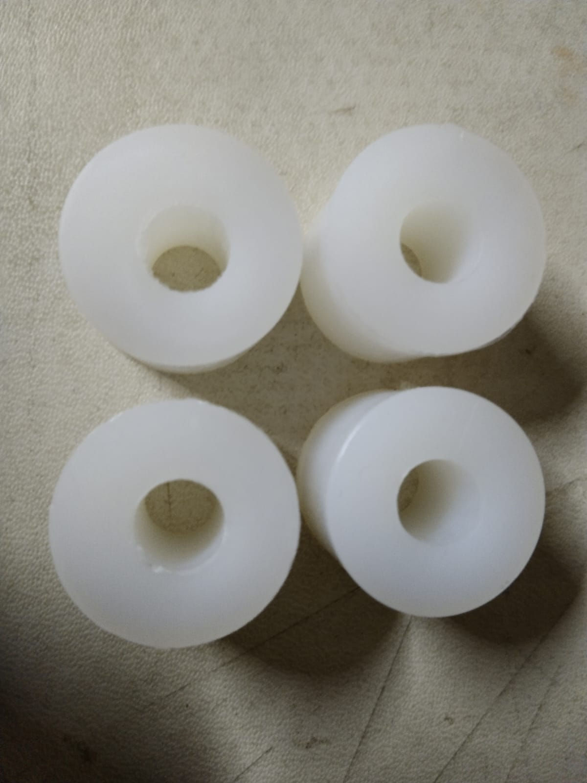 BUJE NYLAMID 4 PIEZAS