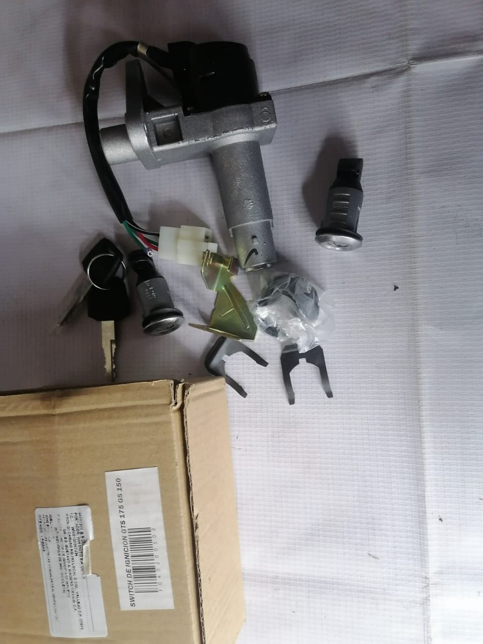 Miniatura: SWITCH DE IGNICION GTS 175 GS 150