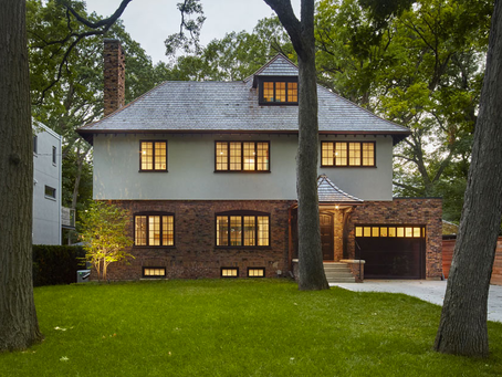 BUSINESS IN THE FRONT, PARTY IN THE BACK : THE MULLET HOUSE