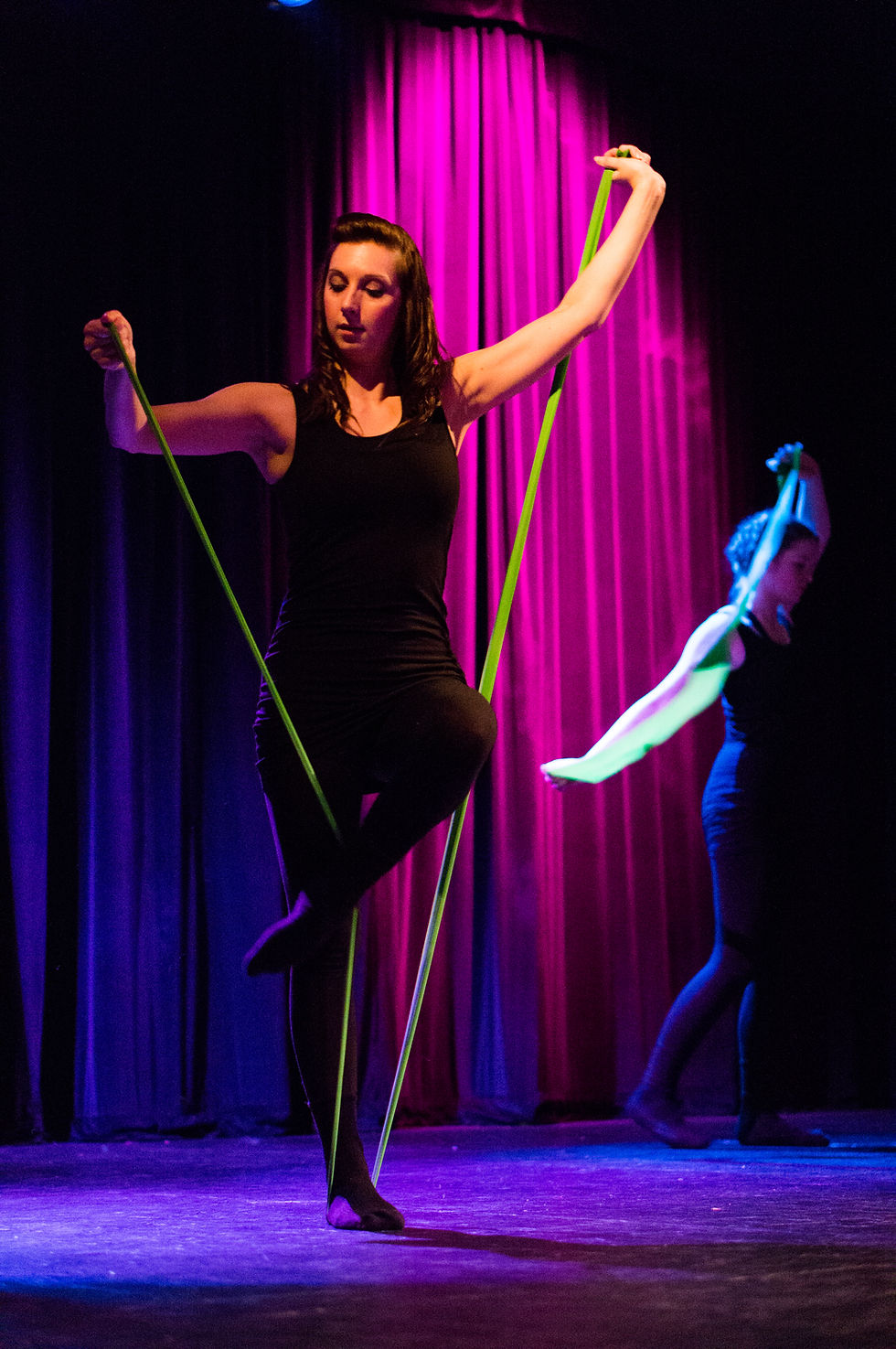 Structured adult dance training at Fresh Silhouette