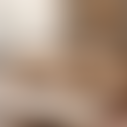 Soft and cozy creative scene with crochet yarn, notebook and warm light, reflecting slow craftsmanship and the gentle pace of handmade design.