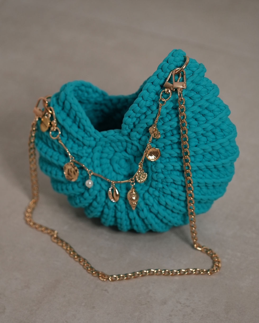 NÁIA CENTO bag in teal with gold details Hallestam Design