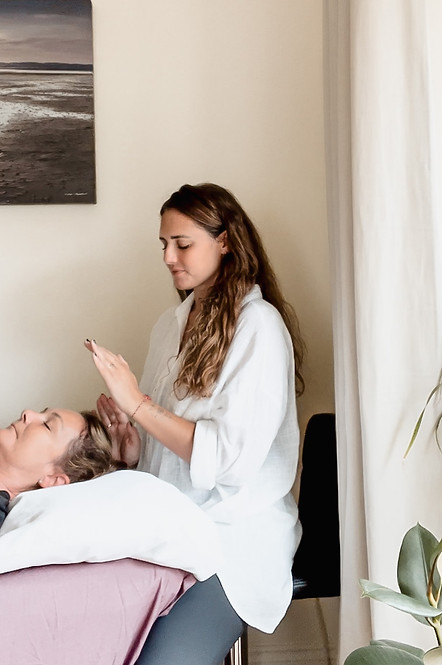Inspirit School of Energy - online internationally accredited Energy healing and Reiki school