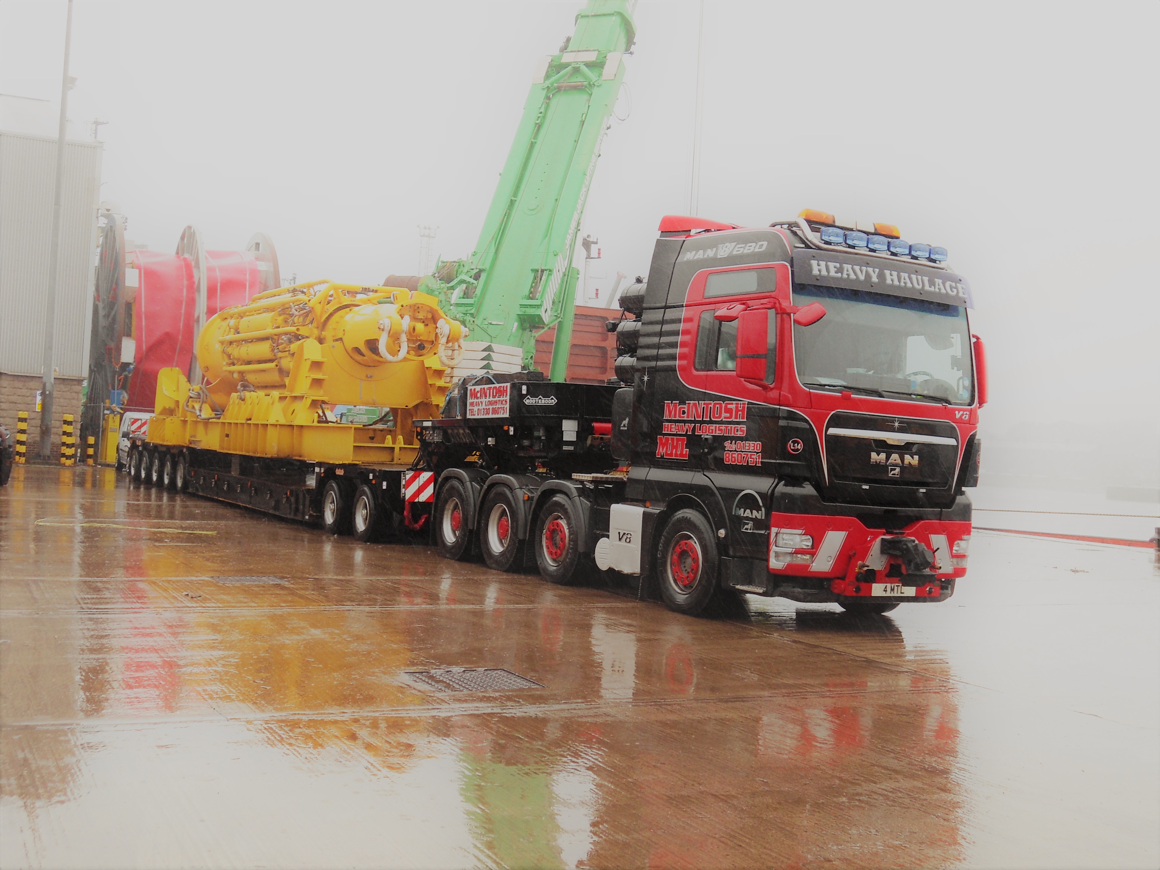 Heavy Haulage McIntosh Plant Hire & Heavy Logistics