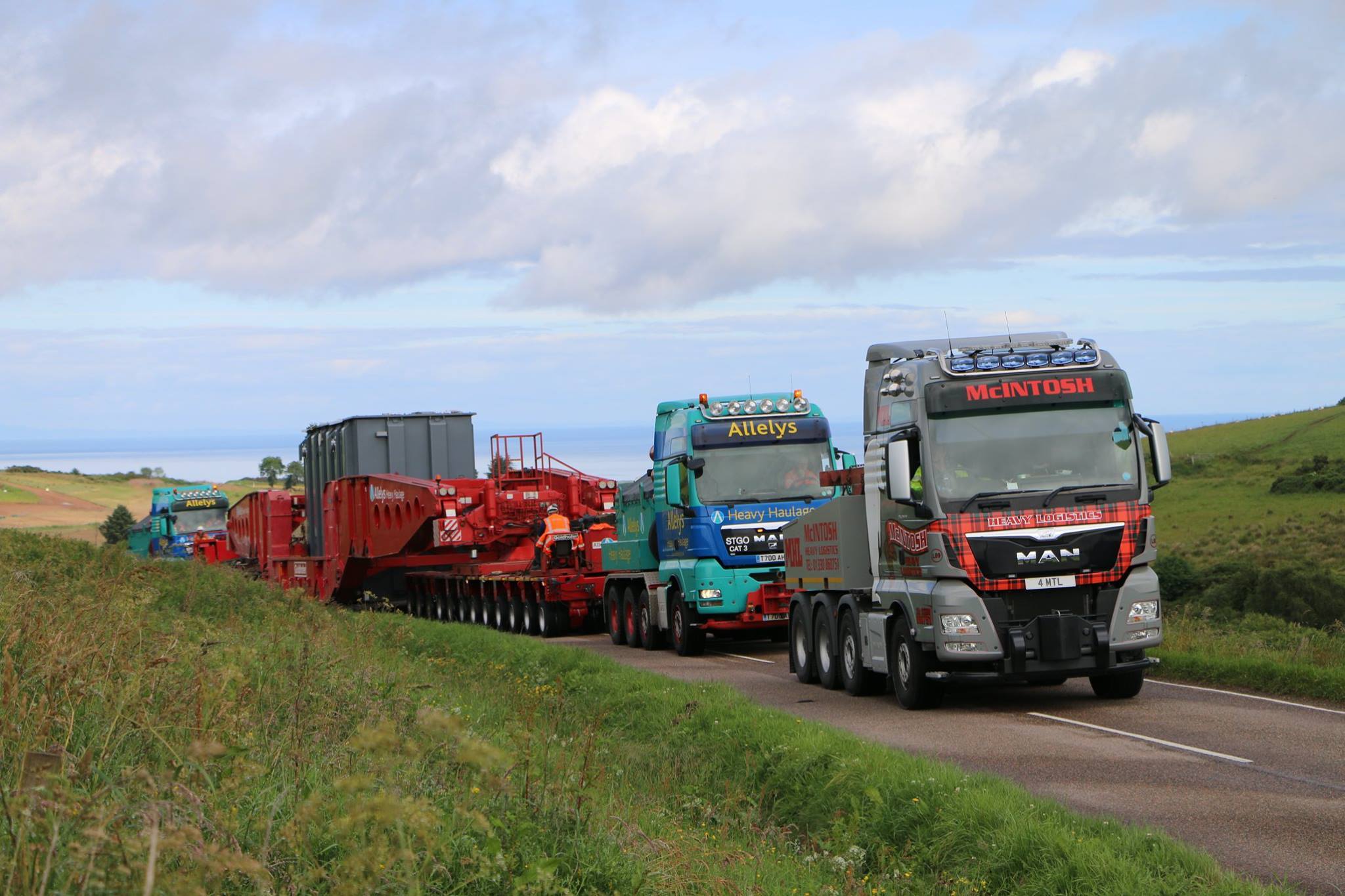 Heavy Haulage McIntosh Plant Hire & Heavy Logistics