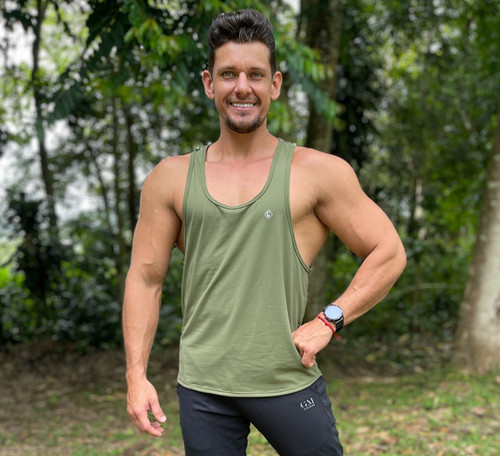 Camiseta corte olimpico, verde GM CLOTHING