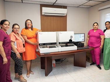 Descubriendo la Plataforma Automatizada DxU en Rochem Biocare Panamá