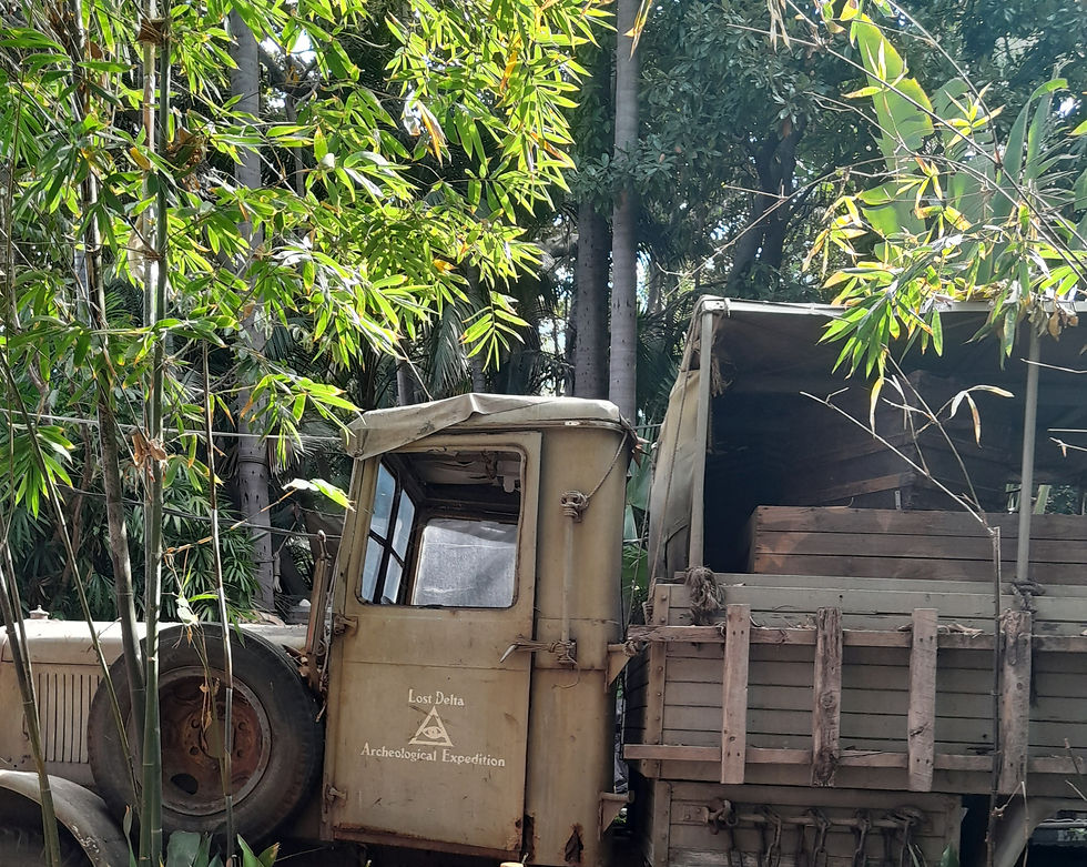 Camión de la expedición arqueológica Lost Delta diseñado para explorar los terrenos prohibidos del templo 