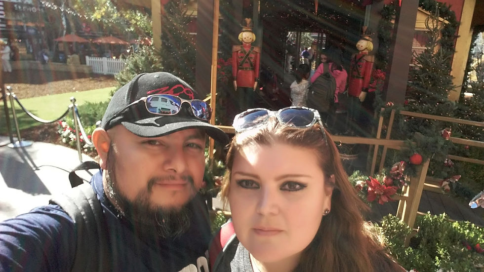 Navidad en The Americana at Brand